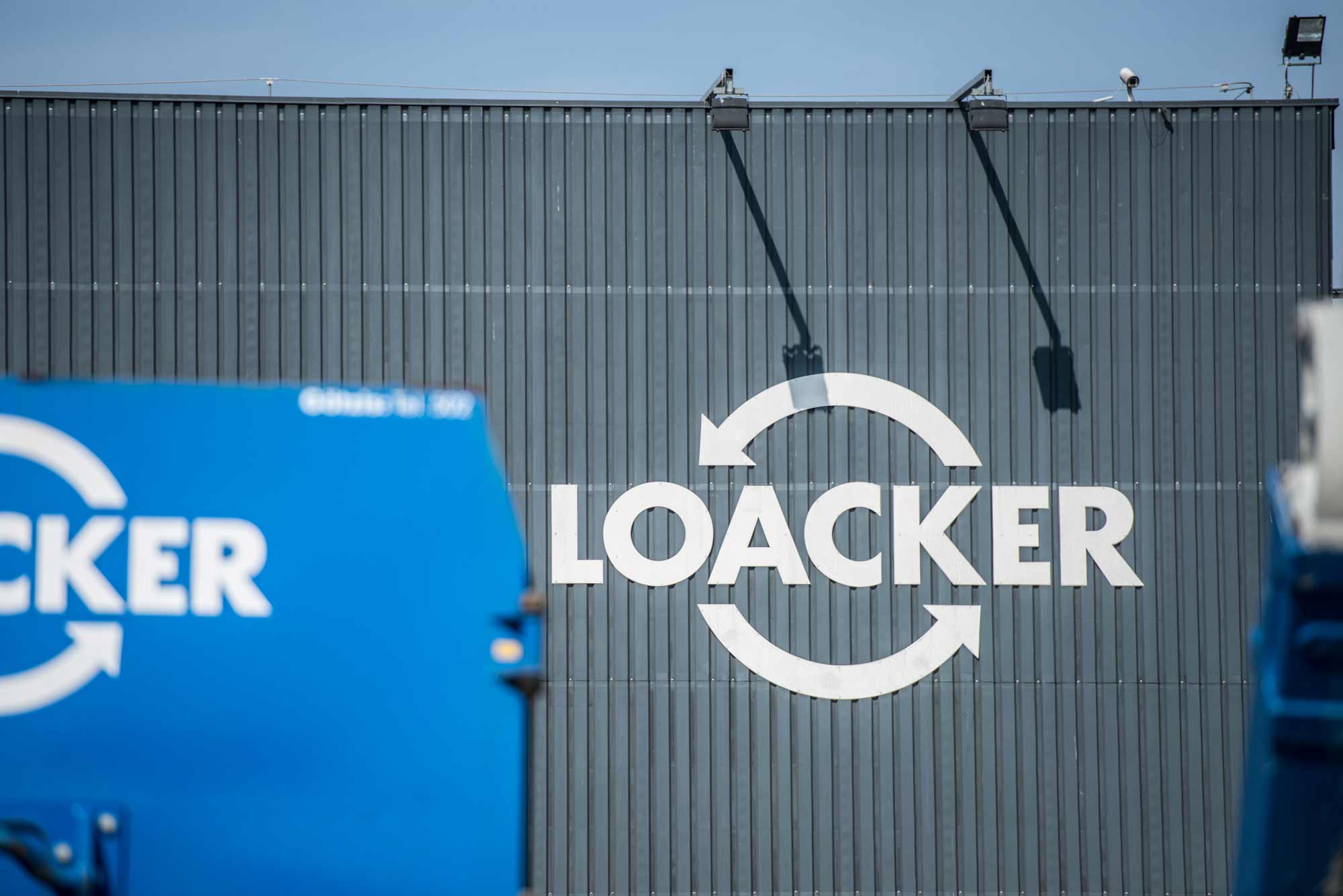 Loacker Rheinhafen GmbH   Logo